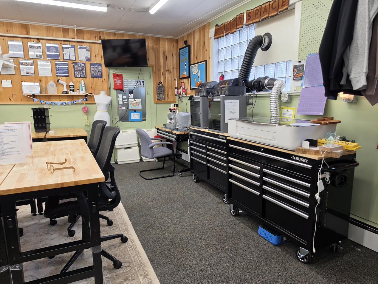 Makerspace and Innovation Lab at CES.